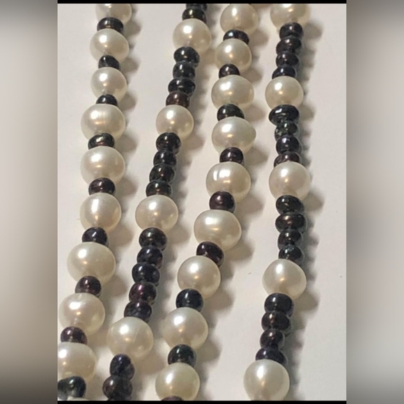 4 strand pearl necklace - Picture 3 of 4